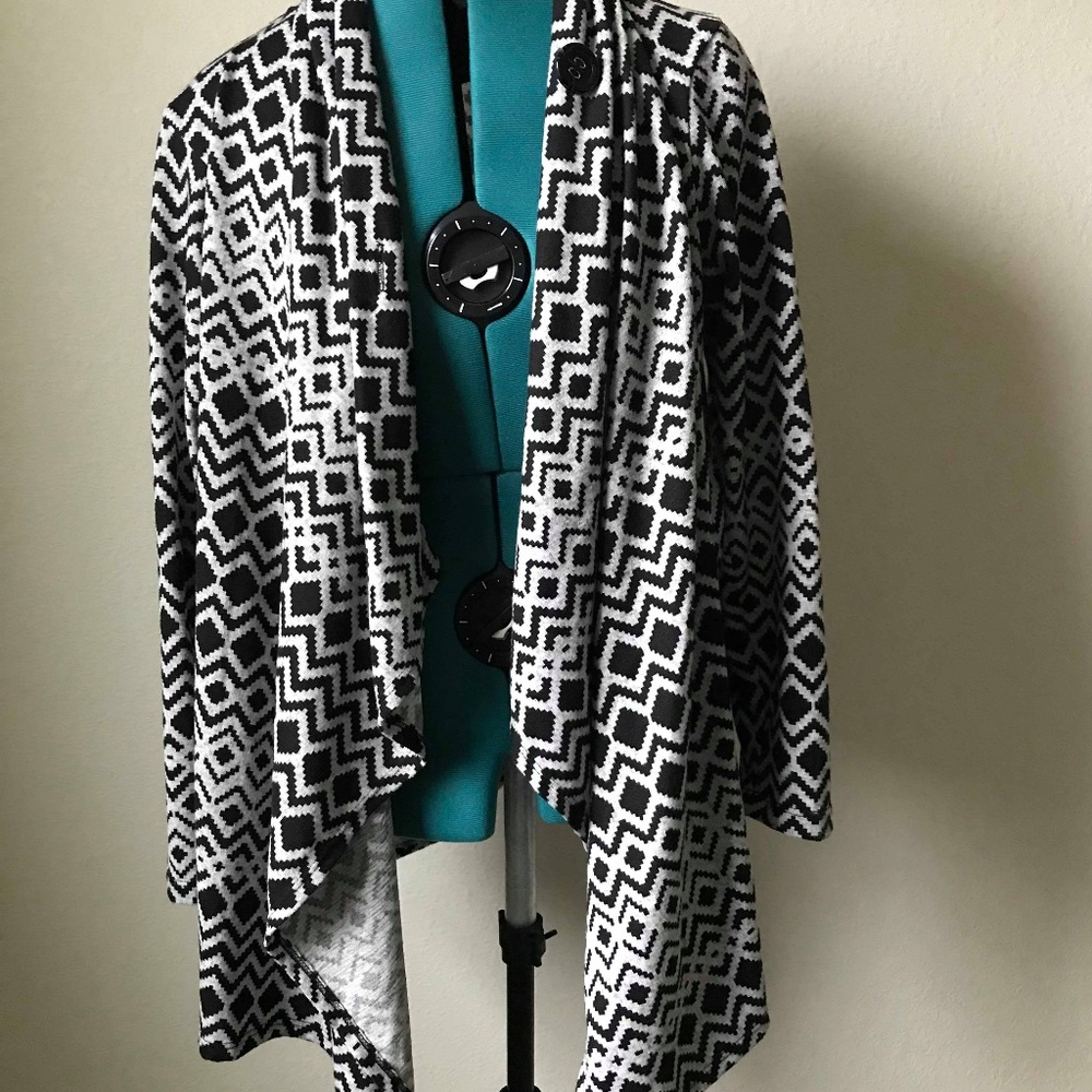 Bobeau 1X Heather Gray and Black Cardigan